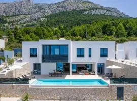 Pet Friendly Home In Omis With Sauna