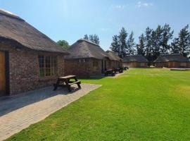 N18 Chalets, hotel na may parking sa Hartswater