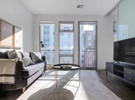 1B w WD Gym Rooftop Steps from T stop BOS-530