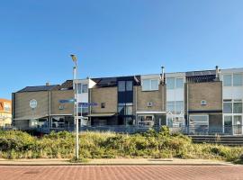 Gorgeous Home In Bergen Aan Zee With House A Panoramic View, מלון בברחן אן זיי