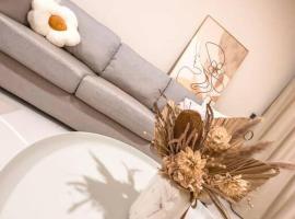 [Starry x CREAM] Sea View Apartment 10-12pax *FREE Netflix, hotel in Masai