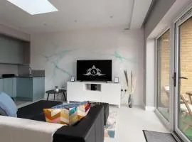 Working in Kent This Winter - 2026 Bookings Open - Apartment 10