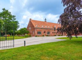 Hulstehof, holiday home sa Zarren