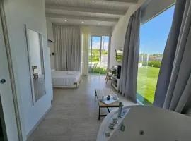 Pool Suite - Città Bianca