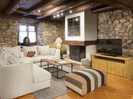 Casa Montarto by FeelFree Rentals, cheap hotel in Arties