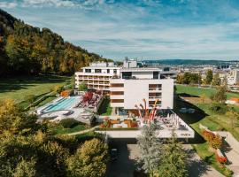 FIVE Zurich - Luxury City Resort: Zürih'te bir otel