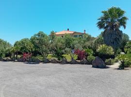 Villa Maria Laura Torre Grande, hôtel avec jacuzzi à Oristano