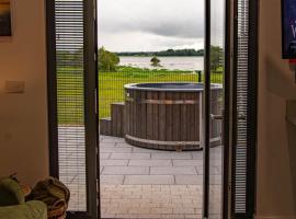 Lough Beg Glamping, càmping a New Ferry