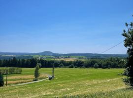 Ferienwohnung Eifel (Blick Aremberg), sewaan penginapan di Hümmel