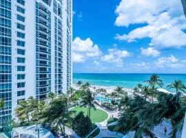 Luxury Trump International Ocean View 1600sf 2 Bd