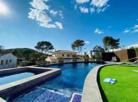 Contempory exclusive Sitges area, villa em Barcelona