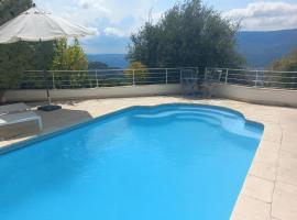 Studio les étoiles d'Azur, Hotel mit Pools in Aspremont