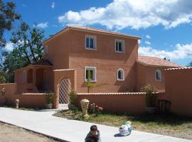 Cosy holiday home in Tuscany with shared swimming pool, hotel que accepta animals a San Casciano in Val di Pesa