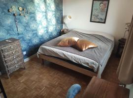 Les chambres des chats malicieux, hotel para famílias em Cajarc