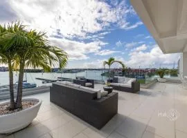 Beautiful 3 bed-rooms Penthouse at Las Brisas Residence