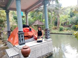 Gecko Tropical inn, luxury tent in Gerung