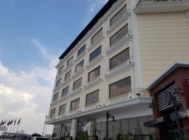 STwin Hotel、アブハのホテル