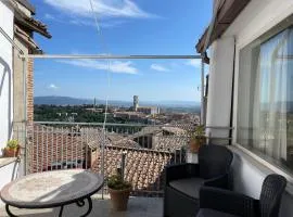 Attico con terrazzo panoramico a 200 mt dal Duomo