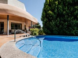 Lushville - Luxurious Villa with Pool in Valencia