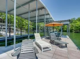 Spacious Decks and Dock Margaritaville Home!