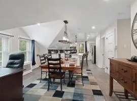 5 Star Penthouse King Deck AC Train