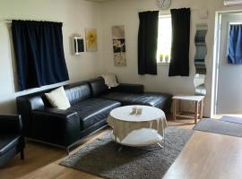 Idyliska boende mitt på Öland, apartment in Färjestaden