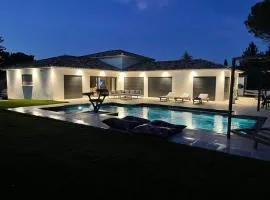 Villa moderne avec piscine à 10 min d'Aix-en-Provence