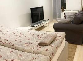 PEURANIITTY 3 - Modern easygoing apartment, huoneisto Espoossa