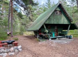 Merejuula Puhkemaja, hotel amb aparcament a Noarootsi