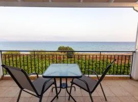 Seaheaven houses B2 - Beachfront Nest Memi, Koroni