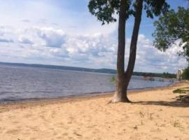 BEACHFRONT Inn, hotel en North Bay