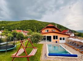 Kelemen Vendégház 2, hotel u gradu Praid