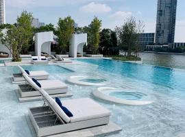 1 iconsiam&Asiatique riverview BTS，曼谷的附設泳池的飯店