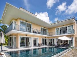 Three-Level Spacious Villa Dragon C, 4BR, Pool & Terrace, hotel v destinaci Ban Klang