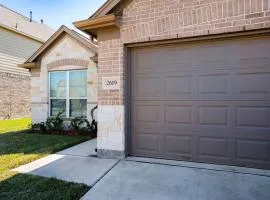 Select Exclusive Room in Fresno Texas