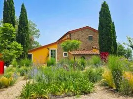 Podere La Gualda Vecchia alloggi di charme immersi nel Giardino Emozionale outdoor SPA