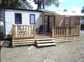 Mobil home Neuf 6 places Climatisé, glamping a Camiers