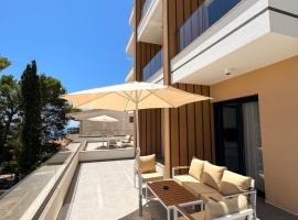 Square Residence & Pool, acomoda&ccedil;&atilde;o em Ulcinj