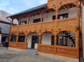 La Mona