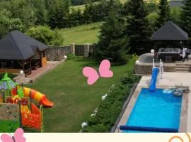 Apartamenty Pod Łysicą & SPA - przy stoku, basen, jacuzzi, sauna