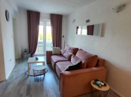 Nemira beach apartments, hotel in Omiš