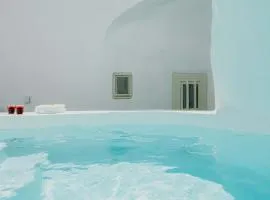 Villa Patitiri cave house with private pool in Megalochori Santorini
