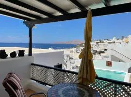 The White Dragos with AC Ocean view