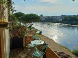 The Riverview Loft, hotel sa Sainte-Foy-la-Grande