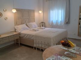 Est 1852 - Cozy, hotel with parking in Andros Chora
