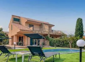 Stunning Home In Piane Vecchie,lascari With Outdoor Swimming Pool, 3 Bedrooms And Wifi