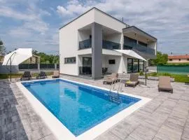Stunning Home In Labin With Wifi