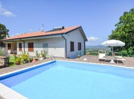 Nice Home In Santandrea A Pigli With Outdoor Swimming Pool, 6 Bedrooms And Wifi, hotel conveniente a Puliciano