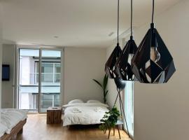 The R Apartment Engelberg, KLIMA, NEU, Balkon, Parking, hotel em Balsthal