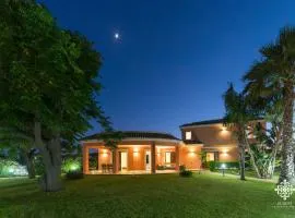 Villa Seaside - Beach Retreat with jacuzzi